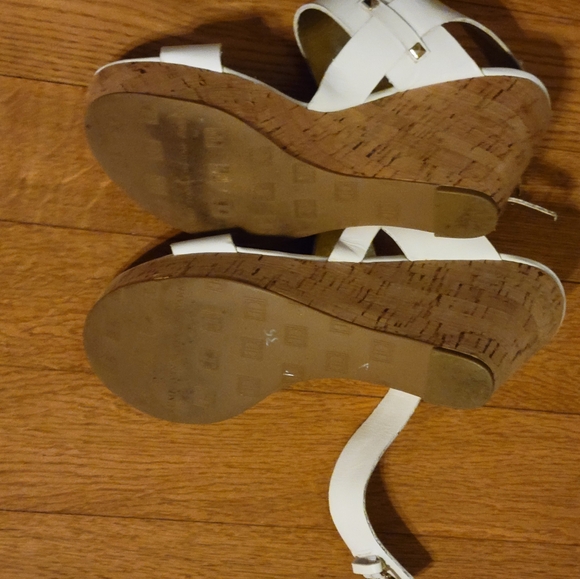 Ivanka Trump white wedge sandals - Picture 6 of 6